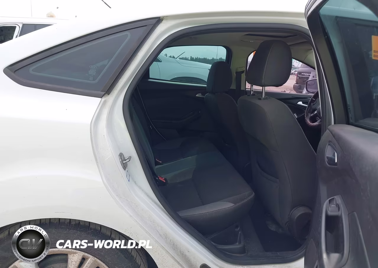 2014 Ford Focus Se VIN:1FADP3F23EL242249 - 8