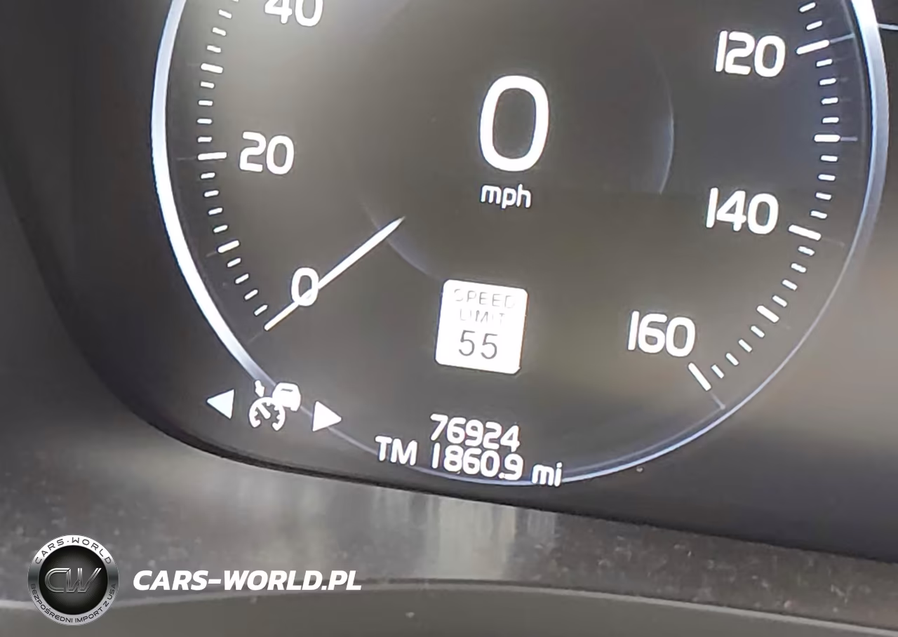 2018 Volvo Xc60 T6 Momentum VIN:YV4A22RKXJ1025589 - 15