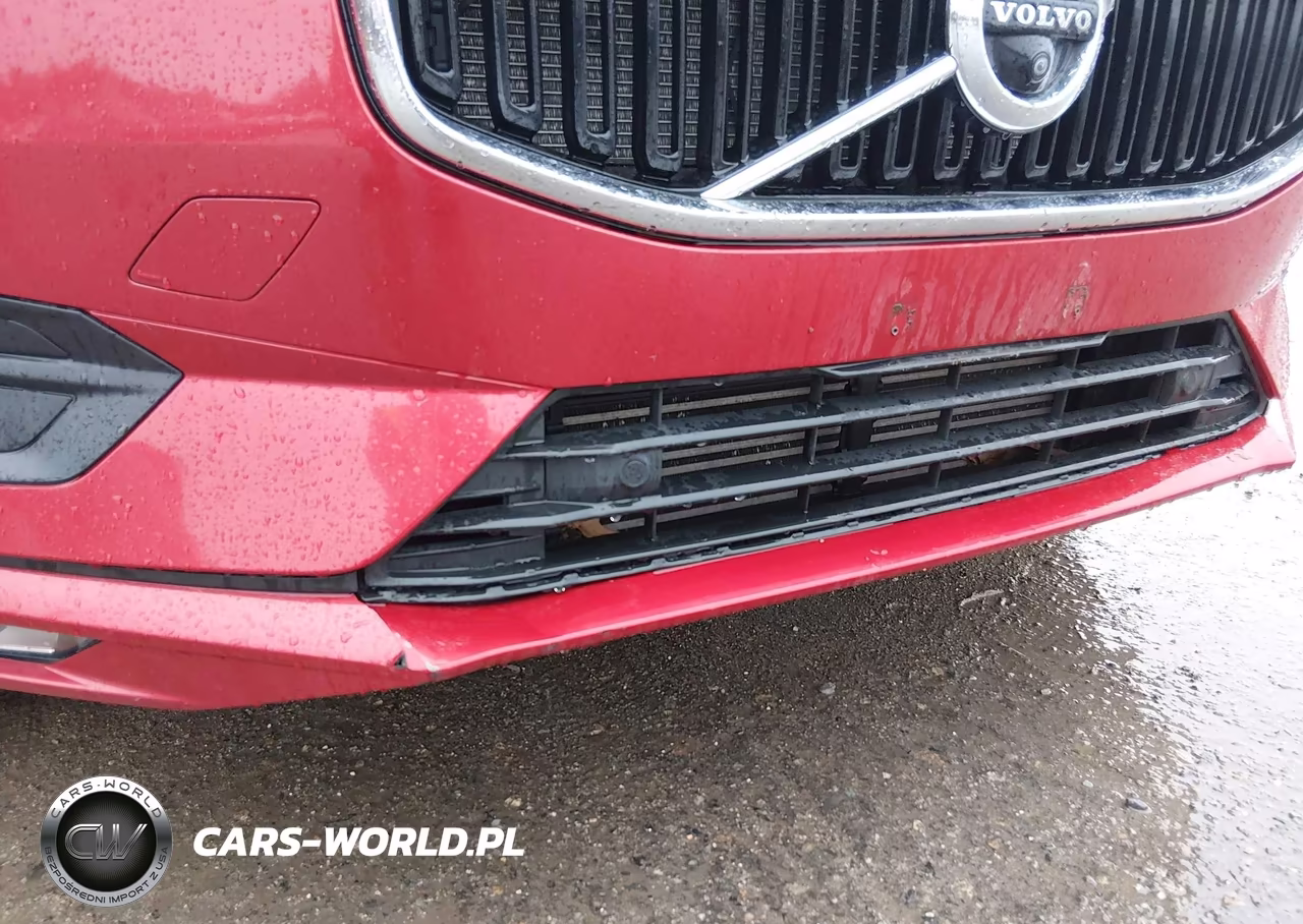 2018 Volvo Xc60 T6 Momentum VIN:YV4A22RKXJ1025589 - 18