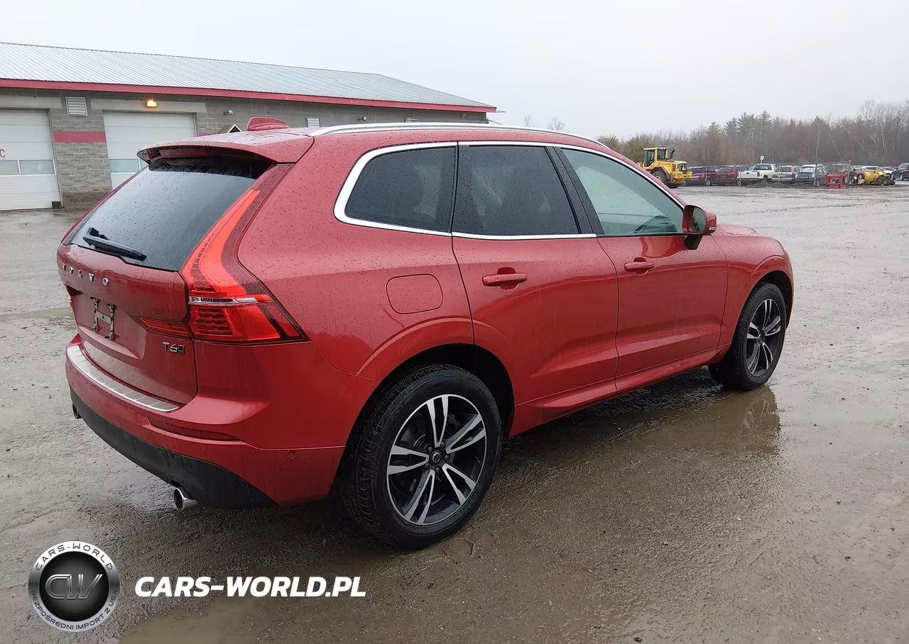 2018 Volvo Xc60 T6 Momentum VIN:YV4A22RKXJ1025589 - 4