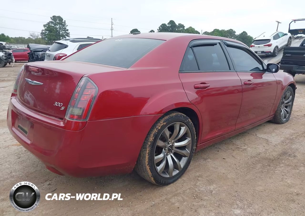 2014 Chrysler 300 300S VIN:2C3CCABT7EH250778 - 4