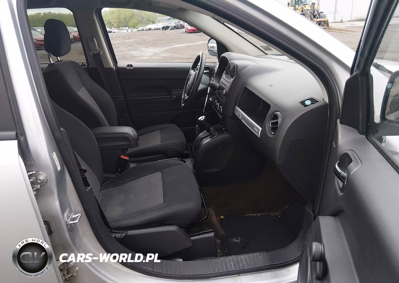 2014 Jeep Compass Sport VIN:1C4NJCBAXED547707 - 5