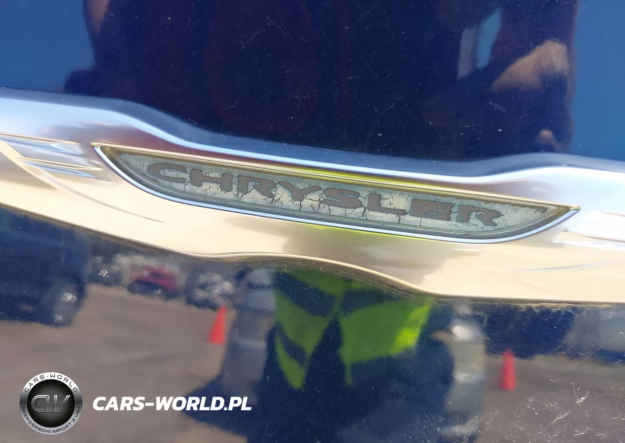2014 Chrysler 300 VIN:2C3CCAAG9EH312914 - 13