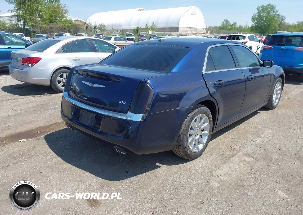 2014 Chrysler 300 VIN:2C3CCAAG9EH312914 - 4