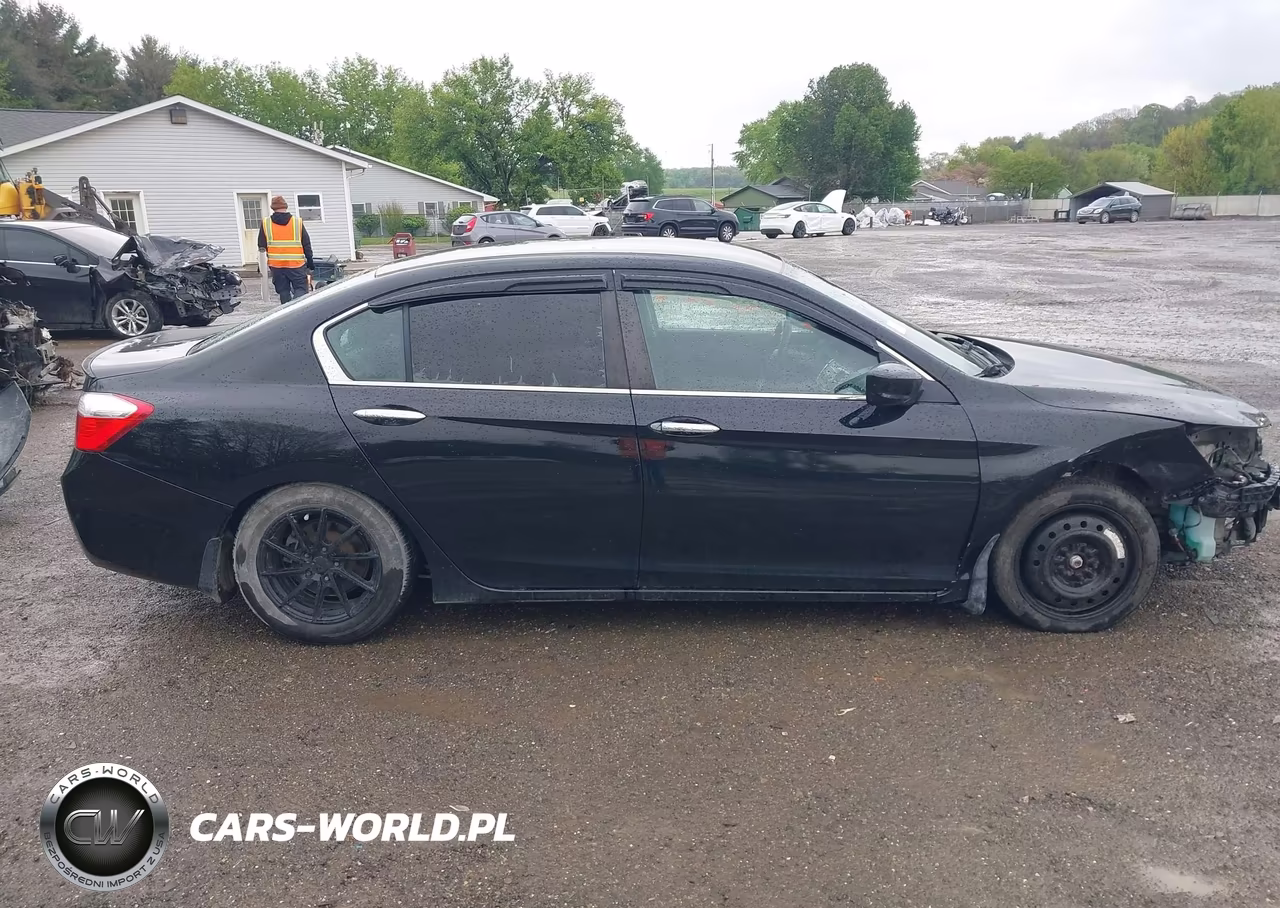 2015 Honda Accord Sport VIN:1HGCR2E57FA015263 - 14