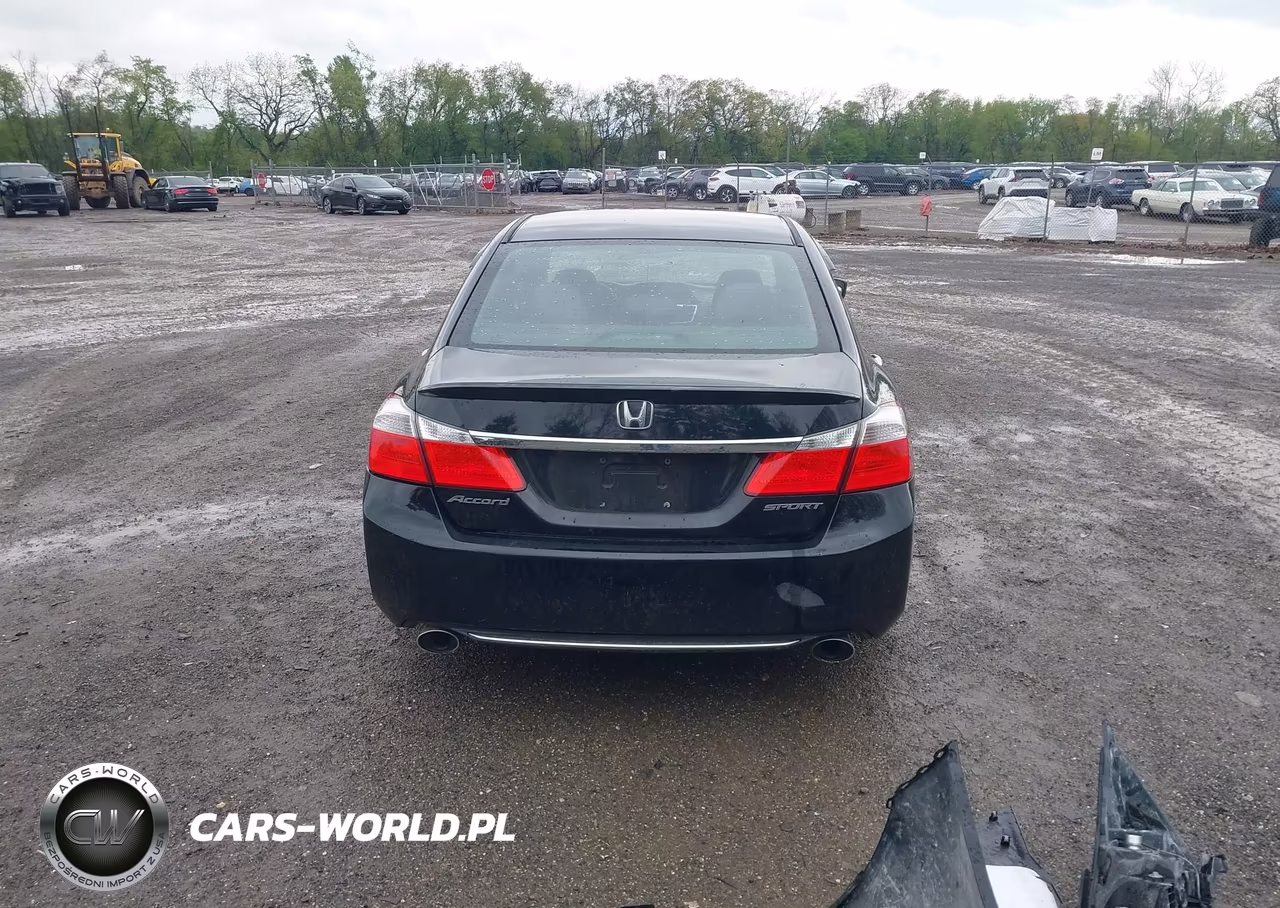 2015 Honda Accord Sport VIN:1HGCR2E57FA015263 - 17