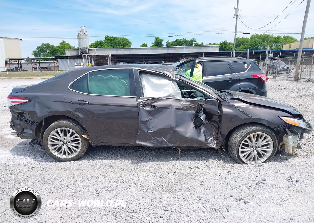 2018 Toyota Camry L-Le-Se-Xle VIN:4T1B11HK3JU501276 - 14