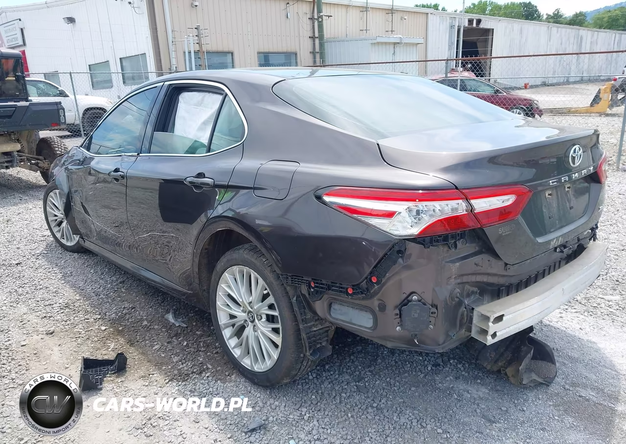 2018 Toyota Camry L-Le-Se-Xle VIN:4T1B11HK3JU501276 - 3