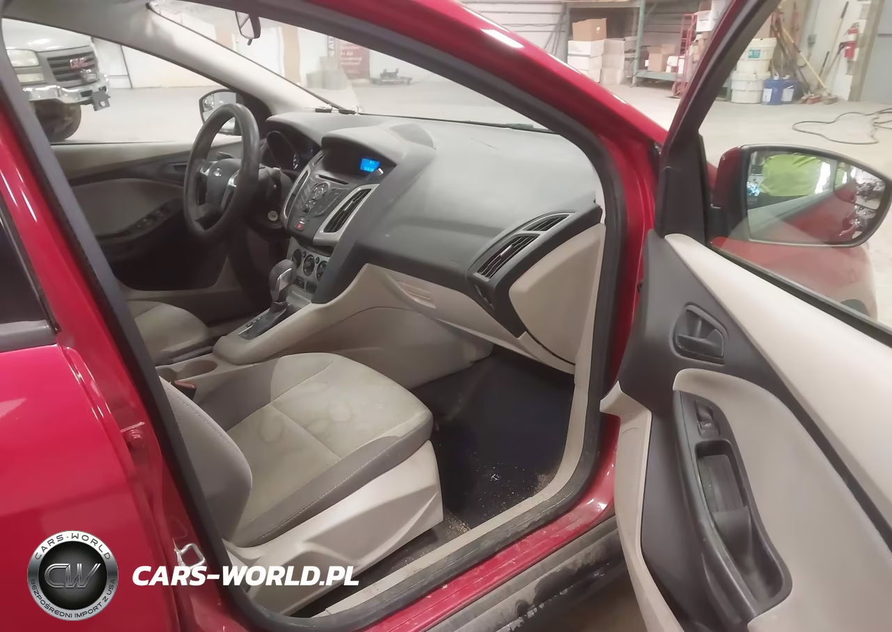 2012 Ford Focus Se VIN:1FAHP3F28CL125135 - 5