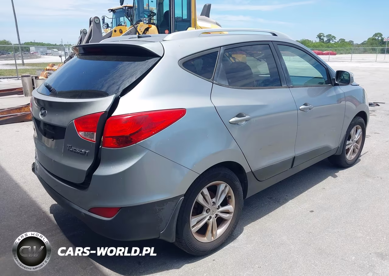 2013 Hyundai Tucson Gls VIN:KM8JU3AC2DU672347 - 4