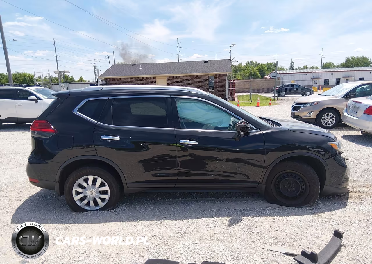 2017 Nissan Rogue S VIN:KNMAT2MV3HP584572 - 13