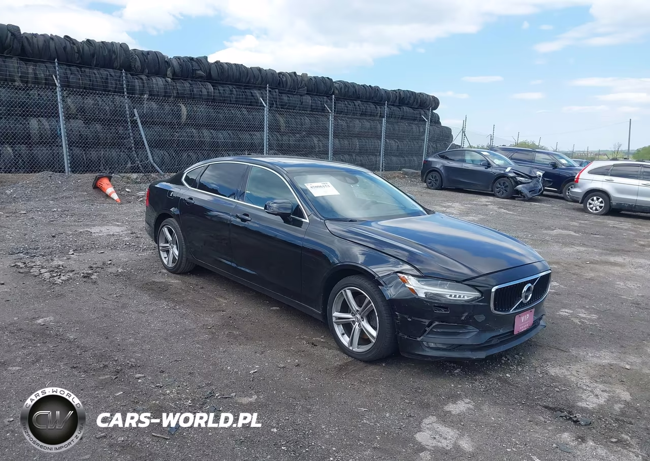 2018 Volvo S90 T5 Momentum