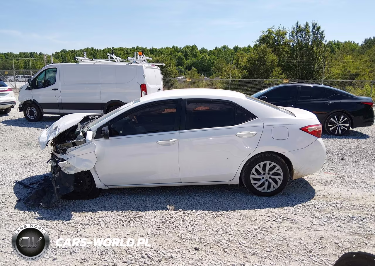 2019 Toyota Corolla Le VIN:5YFBURHE8KP883890 - 14
