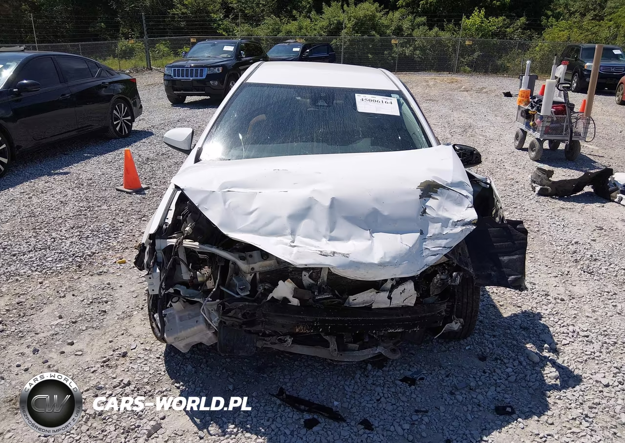 2019 Toyota Corolla Le VIN:5YFBURHE8KP883890 - 6