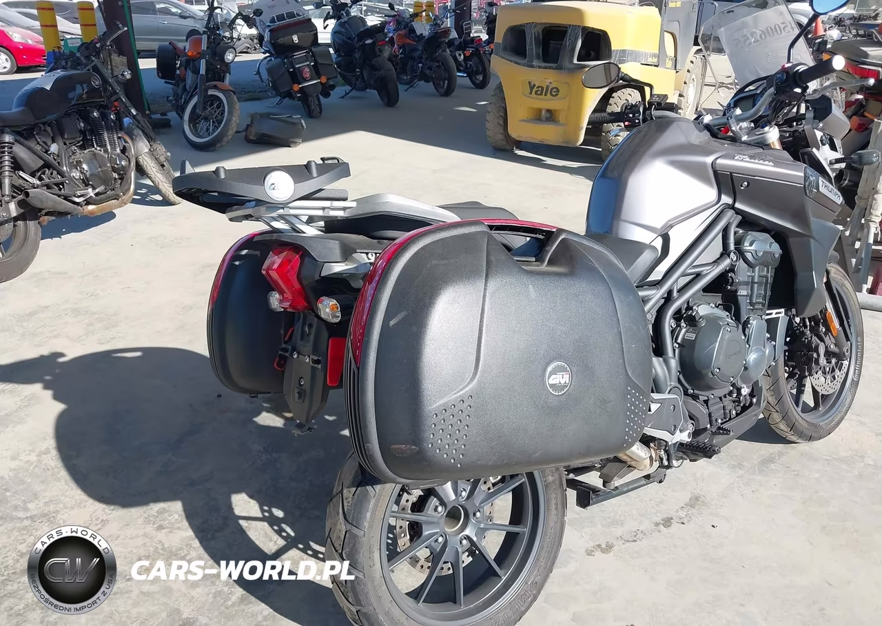 2015 Triumph Motorcycle Tiger Explorer VIN:SMTF02XK0FJ683383 - 4