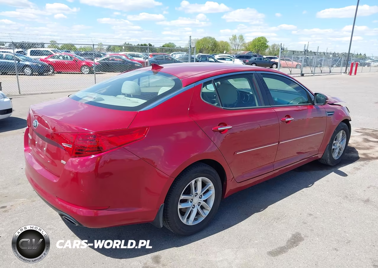 2012 Kia Optima Lx VIN:5XXGM4A78CG073965 - 4