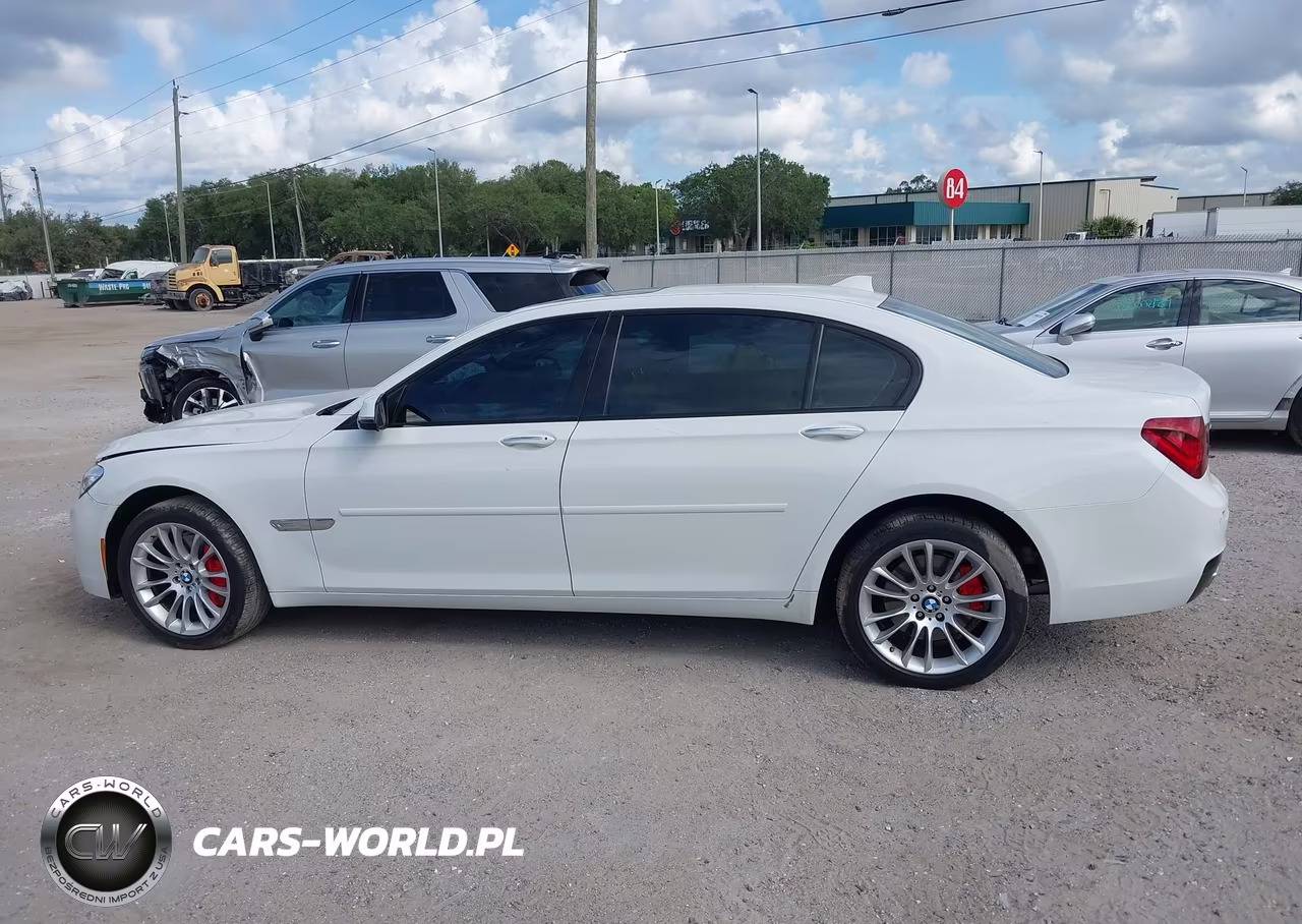 2015 BMW 740Li VIN:WBAYE4C55FD138991 - 14