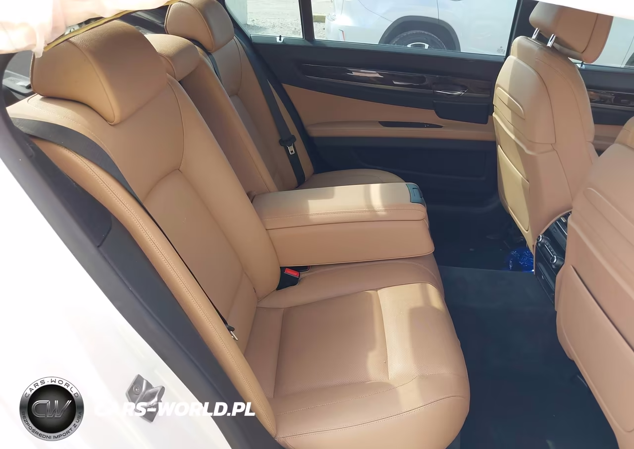 2015 BMW 740Li VIN:WBAYE4C55FD138991 - 8