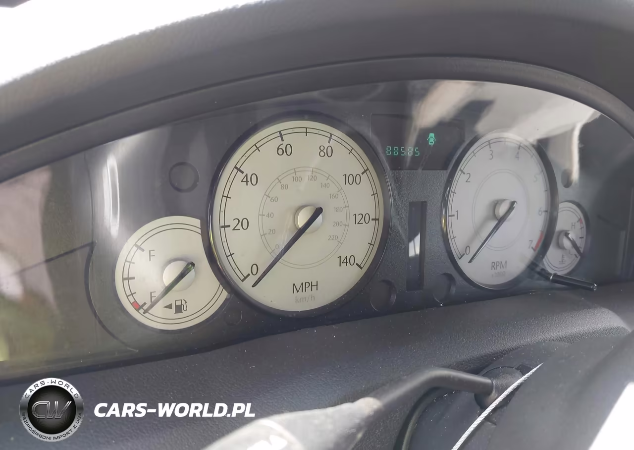 2007 Chrysler 300 VIN:2C3KA43R07H625385 - 7