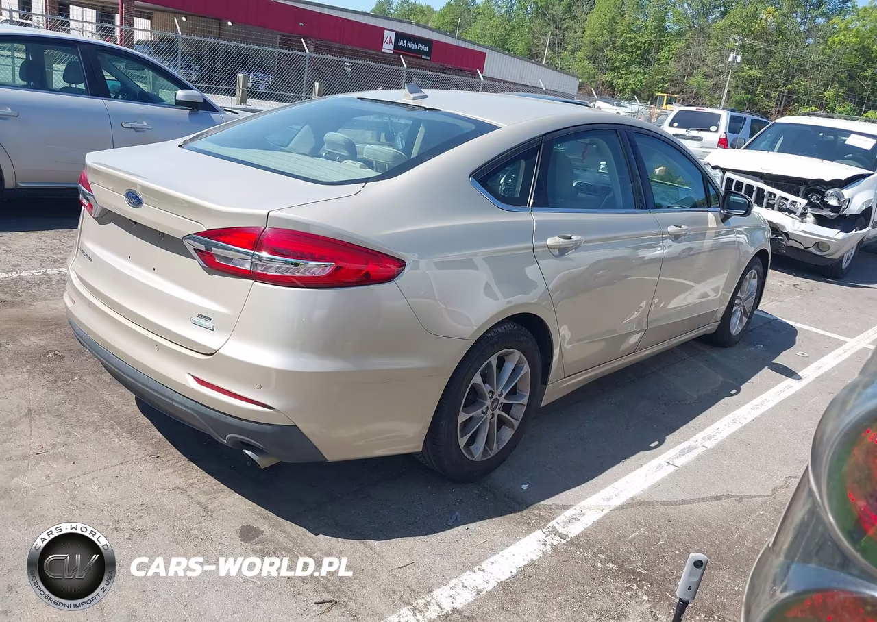 2019 Ford Fusion Se VIN:3FA6P0HD9KR159668 - 4