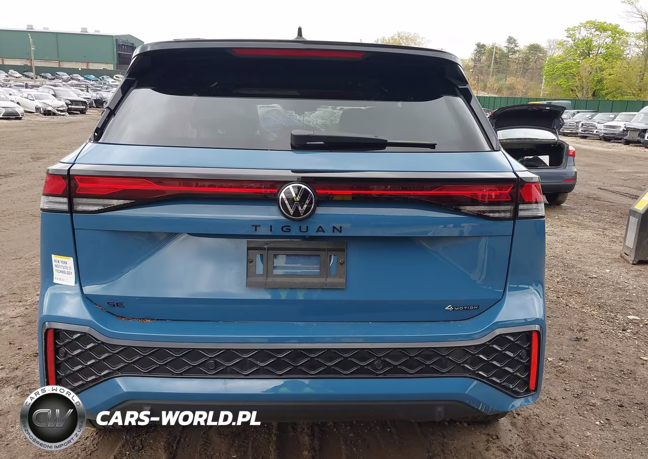 2025 Volkswagen Tiguan 2.0T Se R-Line Black VIN:3VVGR7RM3SM031683 - 16