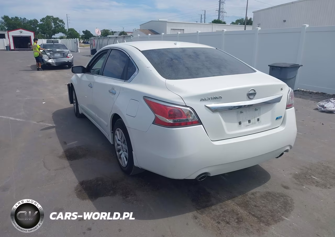 2014 Nissan Altima 2.5 S VIN:1N4AL3AP2EC172938 - 3