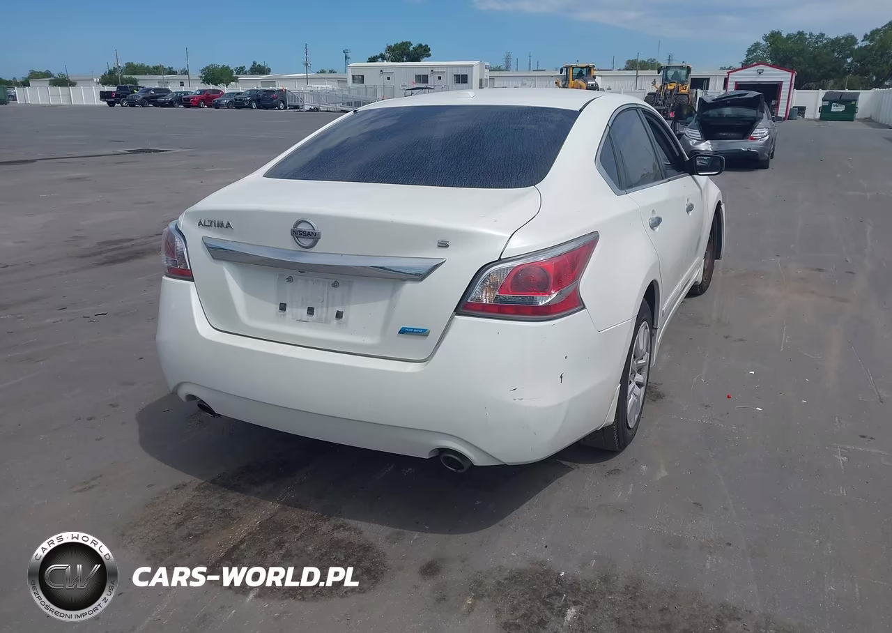 2014 Nissan Altima 2.5 S VIN:1N4AL3AP2EC172938 - 4