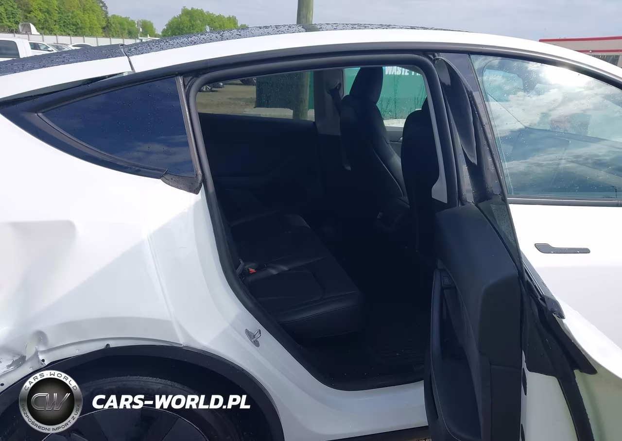 2025 Tesla Model Y Long Range Dual Motor Rear-Wheel Drive VIN:7SAYGDED5SA357860 - 8