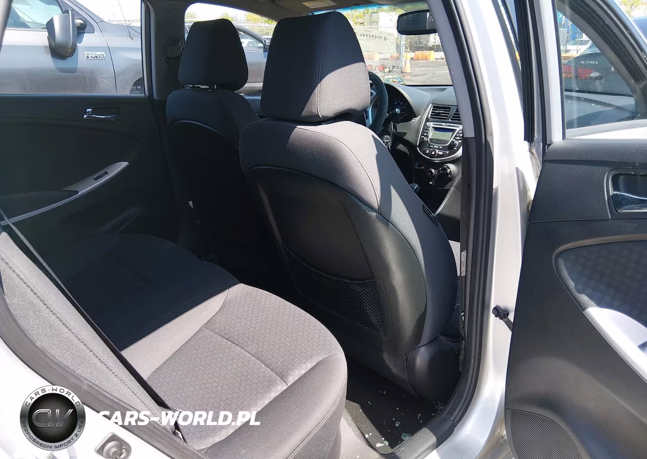 2013 Hyundai Accent Se VIN:KMHCU5AE6DU060836 - 8