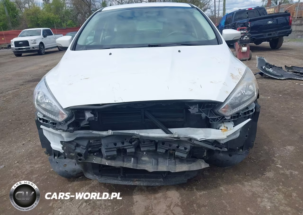 2017 Ford Focus Se VIN:1FADP3K23HL340658 - 6