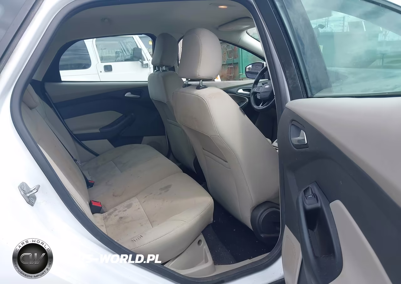 2017 Ford Focus Se VIN:1FADP3K23HL340658 - 8