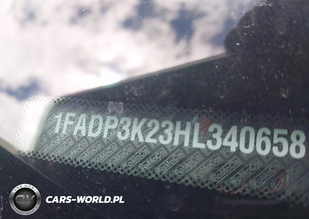 2017 Ford Focus Se VIN:1FADP3K23HL340658 - 9