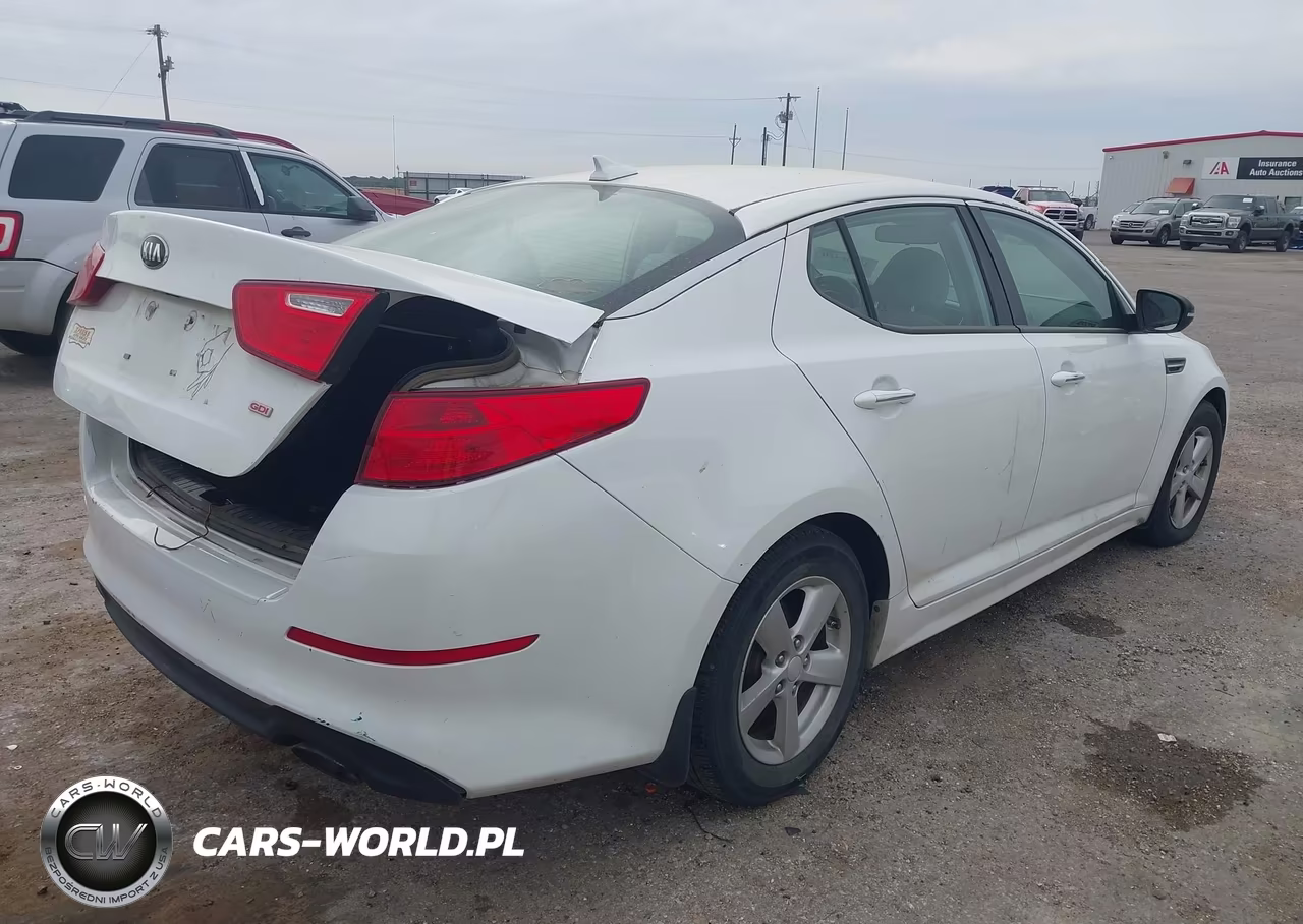 2015 Kia Optima Lx VIN:5XXGM4A78FG518922 - 4