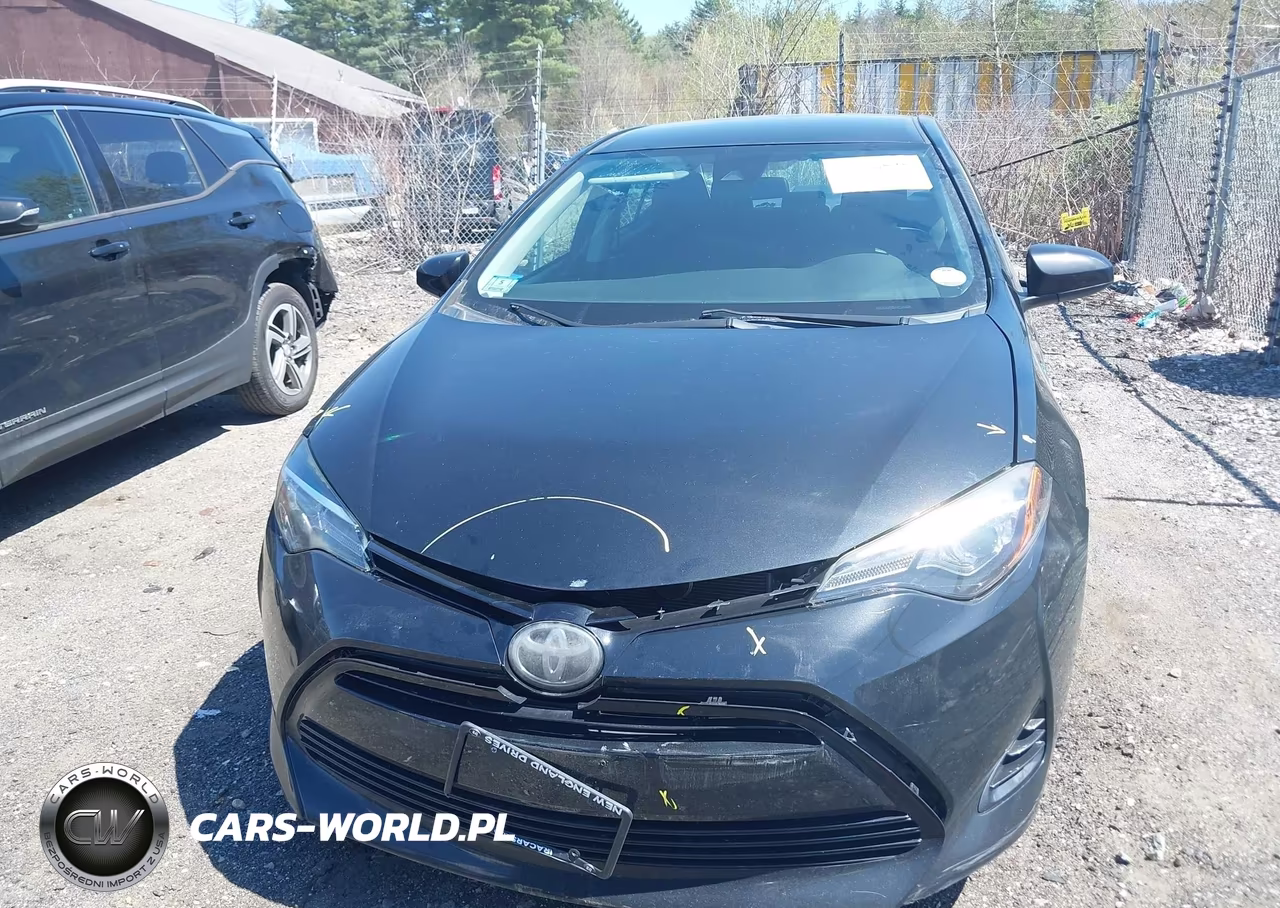 2017 Toyota Corolla Le VIN:2T1BURHE1HC769321 - 12