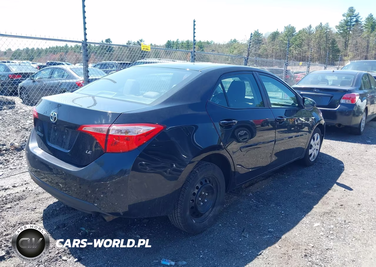 2017 Toyota Corolla Le VIN:2T1BURHE1HC769321 - 4