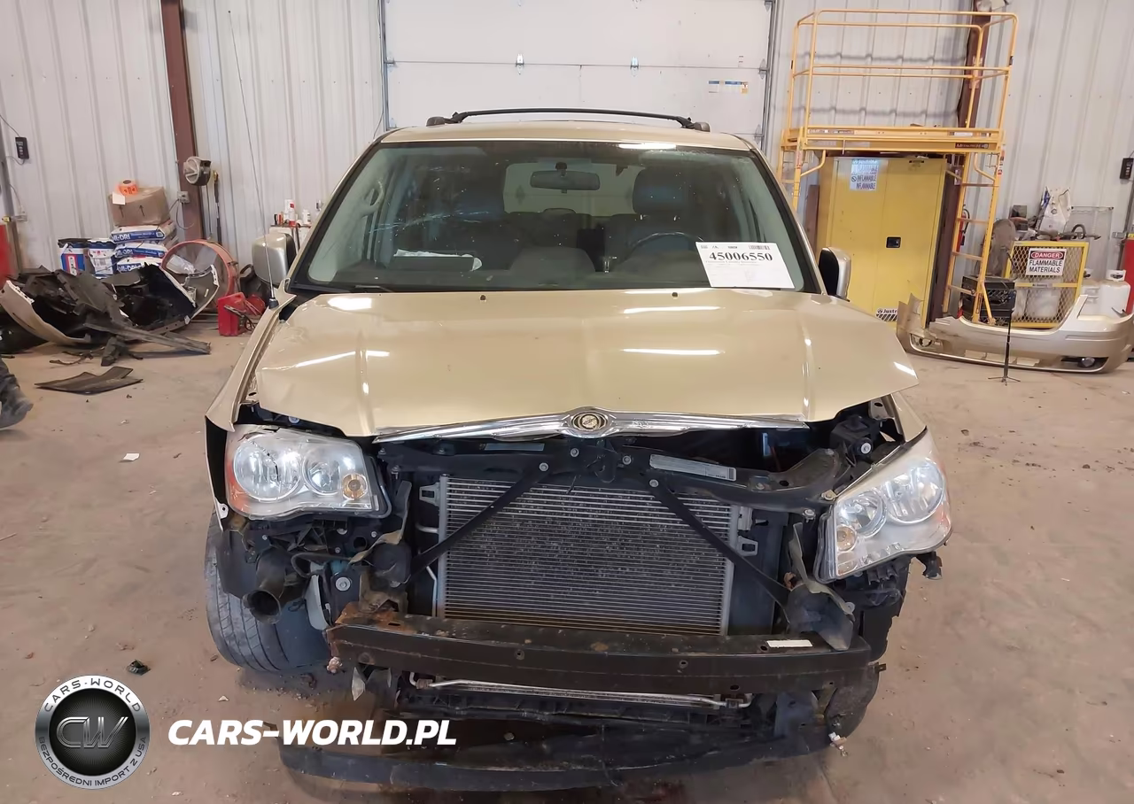 2010 Chrysler Town & Country Touring Plus VIN:2A4RR8D14AR357536 - 12