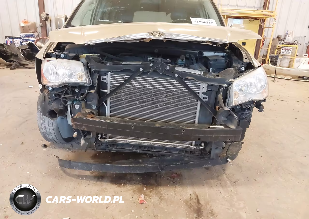 2010 Chrysler Town & Country Touring Plus VIN:2A4RR8D14AR357536 - 6