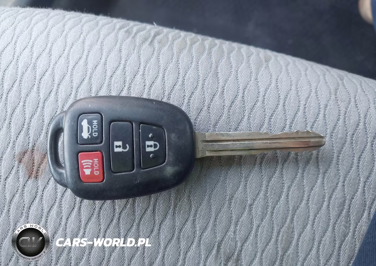 2016 Toyota Corolla Le VIN:5YFBURHE7GP550524 - 11