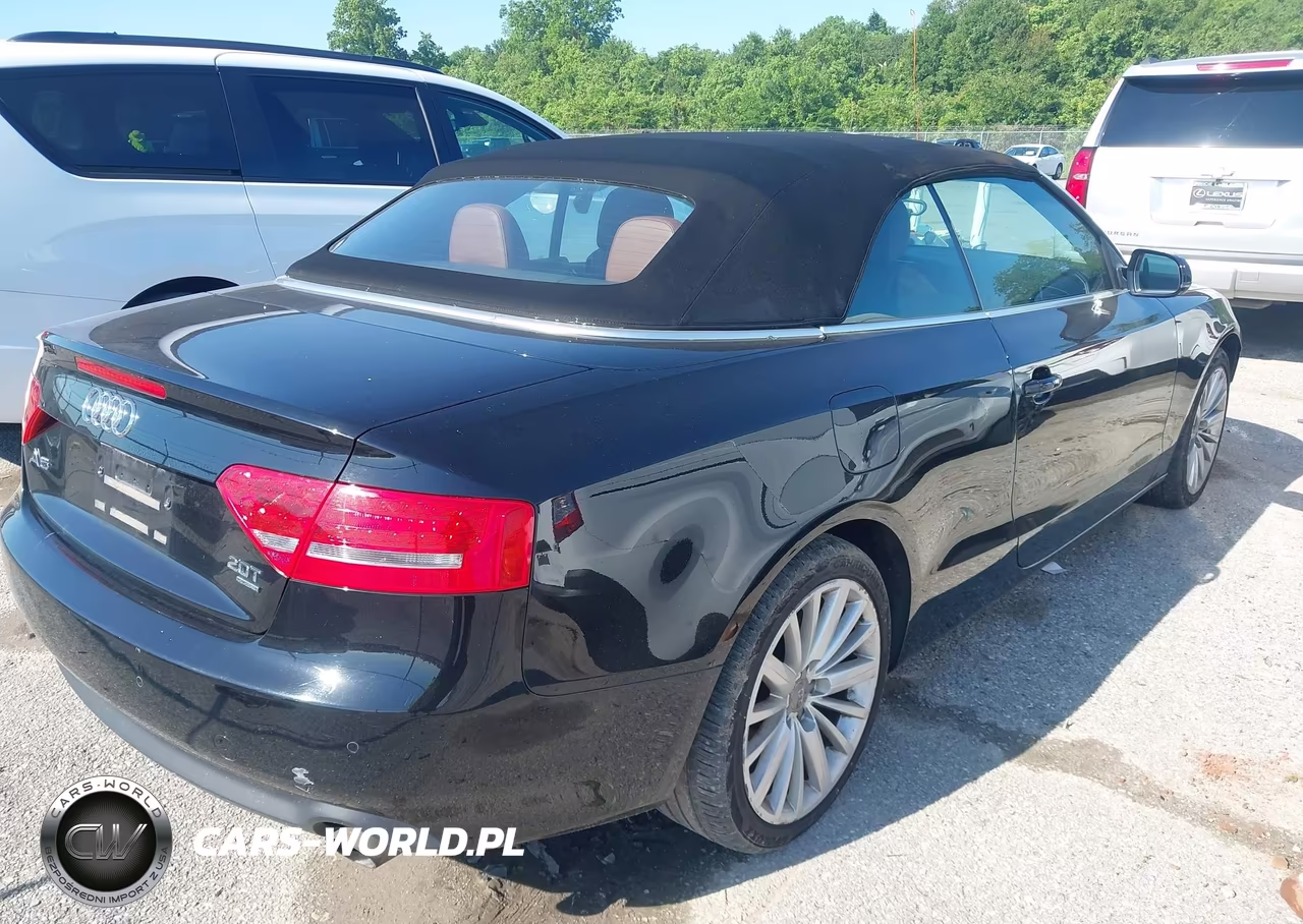 2011 Audi A5 2.0T Premium VIN:WAULFAFH6BN017158 - 4