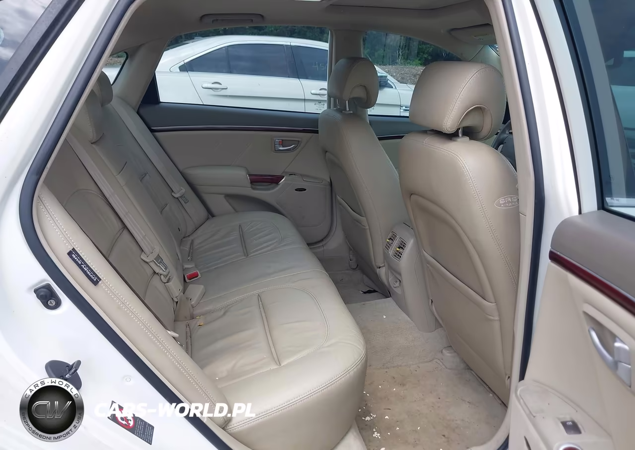 2007 Hyundai Azera Limited-Se VIN:KMHFC46F27A142144 - 8