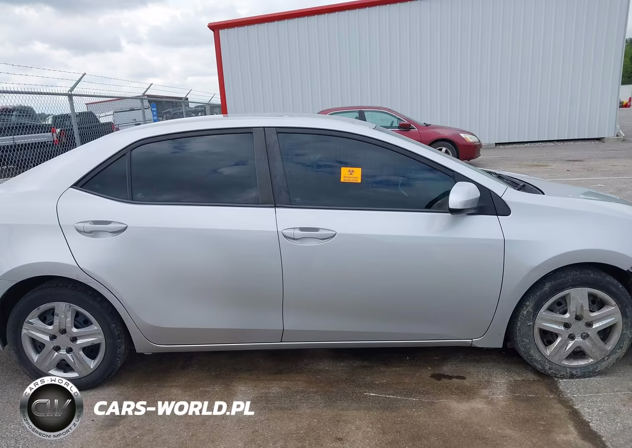 2018 Toyota Corolla Le VIN:2T1BURHE7JC069955 - 13