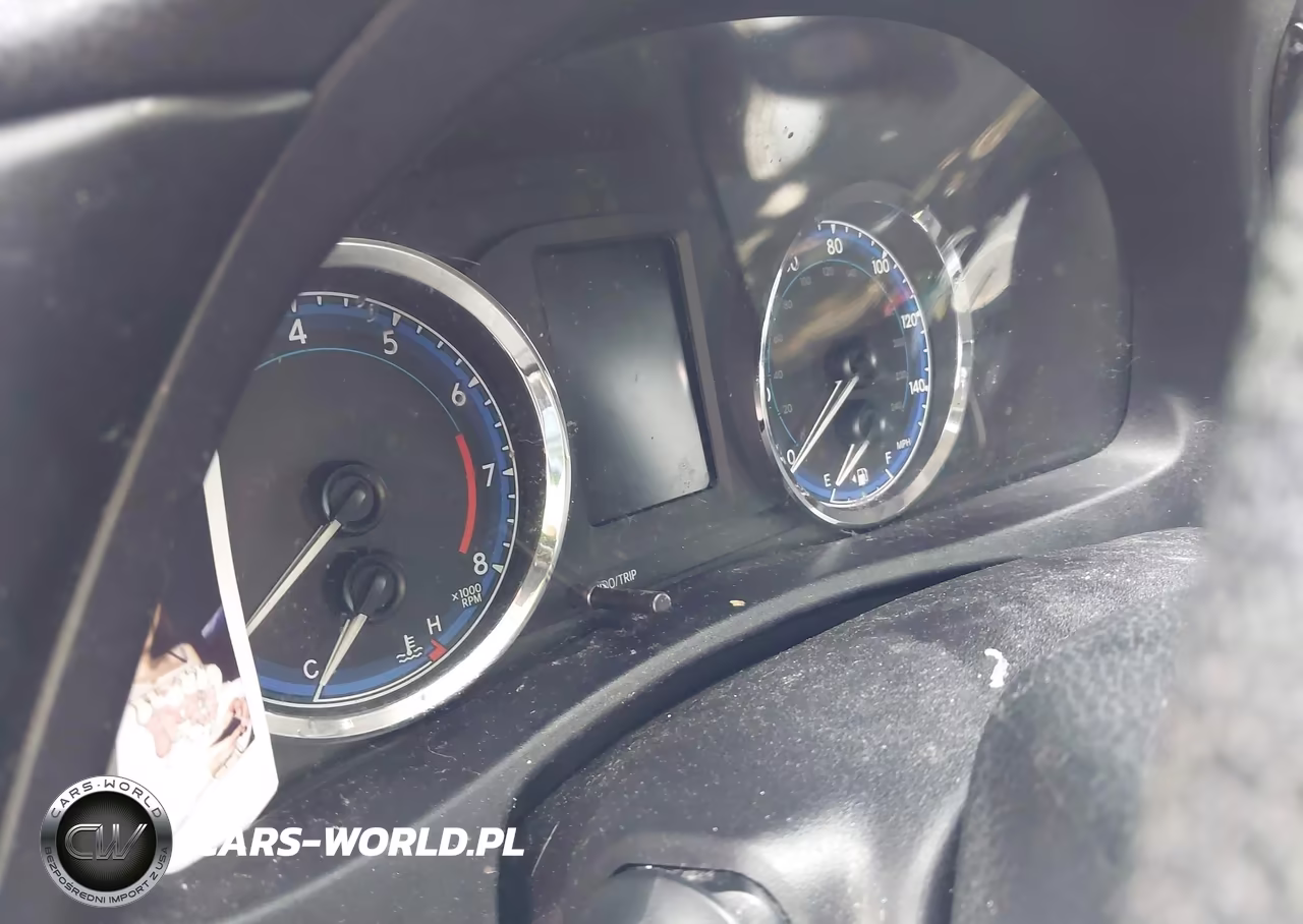 2018 Toyota Corolla Le VIN:2T1BURHE7JC069955 - 15