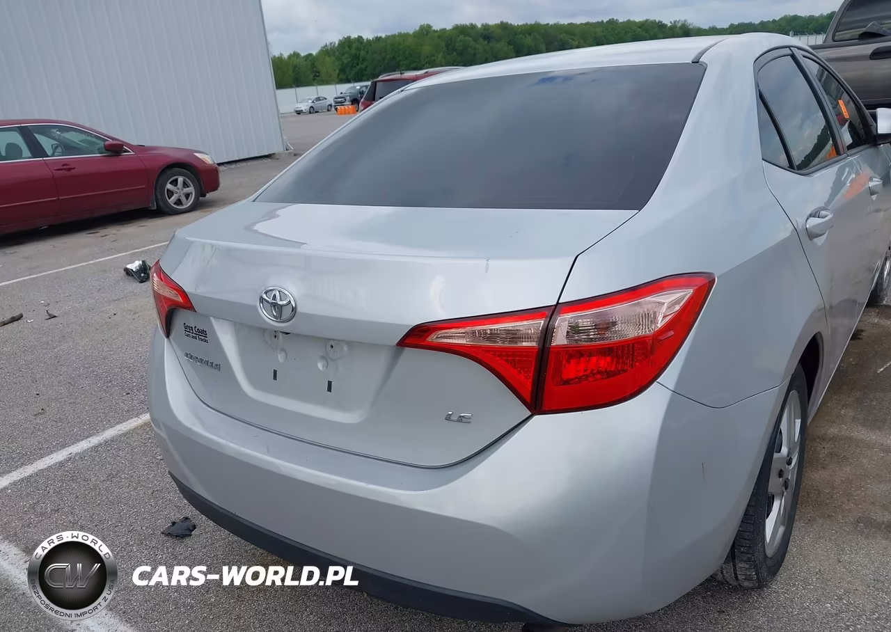 2018 Toyota Corolla Le VIN:2T1BURHE7JC069955 - 16