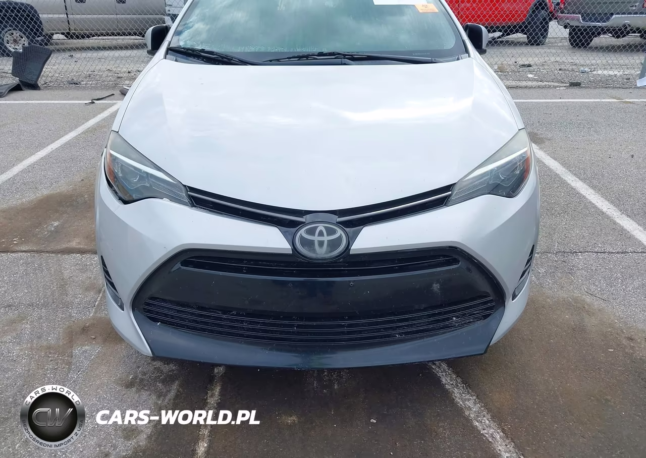 2018 Toyota Corolla Le VIN:2T1BURHE7JC069955 - 6