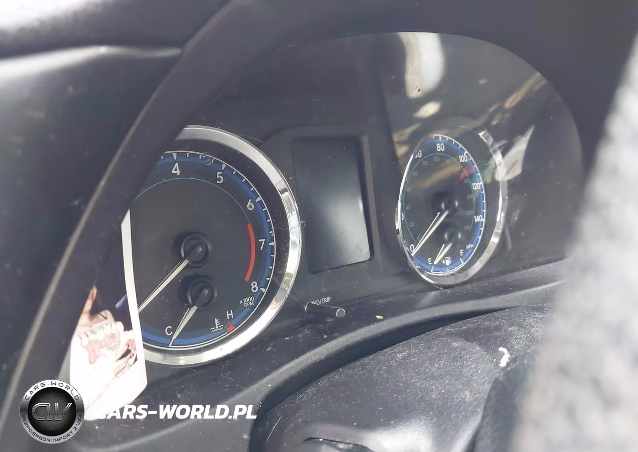 2018 Toyota Corolla Le VIN:2T1BURHE7JC069955 - 7