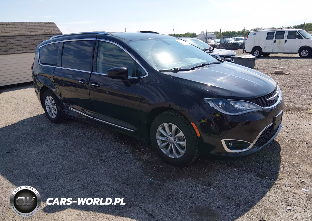 2019 Chrysler Pacifica Touring L – zdjęcie 1 z 16