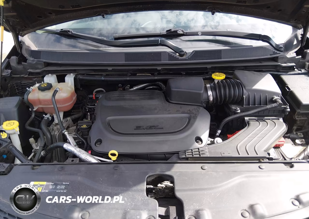 2019 Chrysler Pacifica Touring L VIN:2C4RC1BG5KR613304 - 10