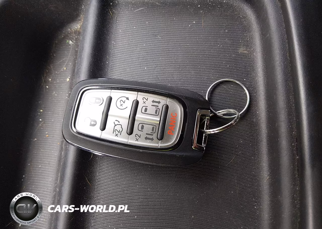 2019 Chrysler Pacifica Touring L VIN:2C4RC1BG5KR613304 - 11