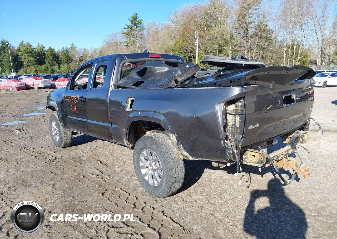 2017 Toyota Tacoma Sr5 V6 VIN:5TFSZ5AN4HX119971 - 3