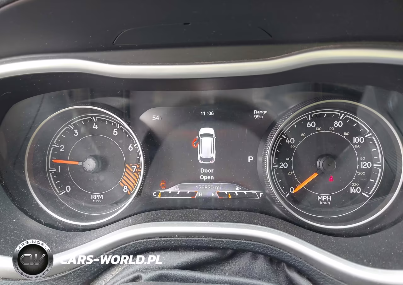 2015 Jeep Cherokee Trailhawk VIN:1C4PJMBS2FW786732 - 7